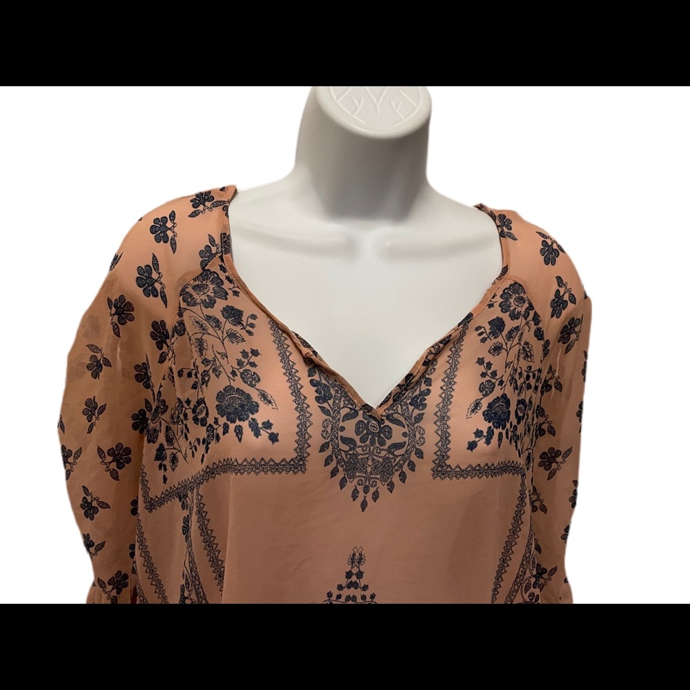 Unity World Wear top - Picture 5 of 9
